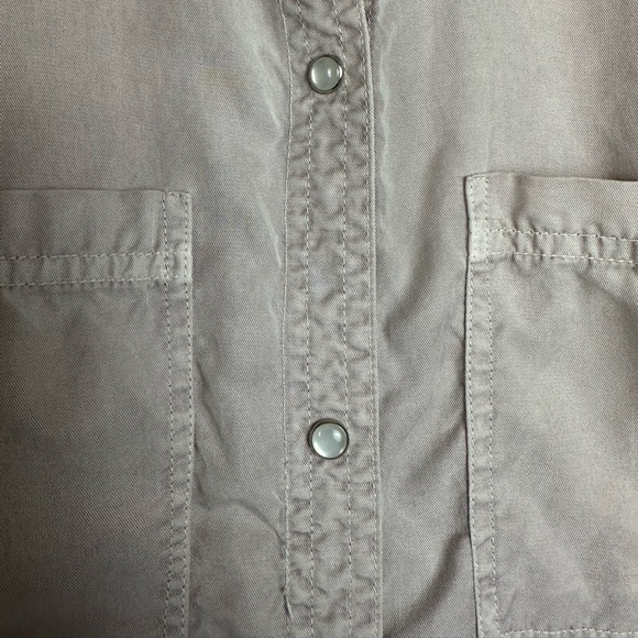 HOLDING HORSES Dimanche Button Down Shirt with Pearl Snap Buttons Size XS - Picture 12 of 13